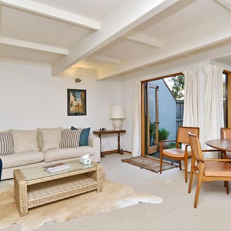 Bristol St - Christchurch Holiday Homes ภายนอก รูปภาพ