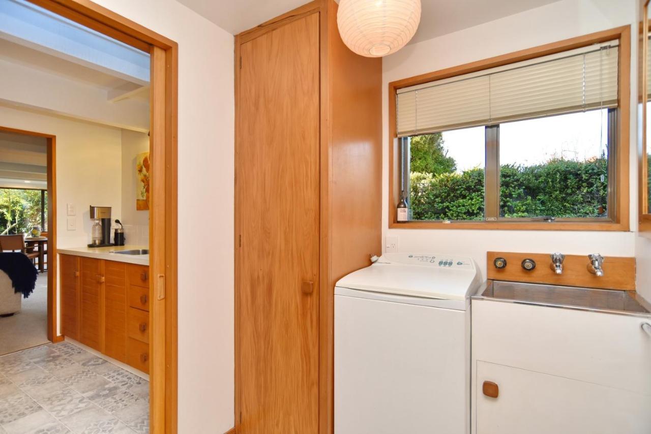 Bristol St - Christchurch Holiday Homes ภายนอก รูปภาพ