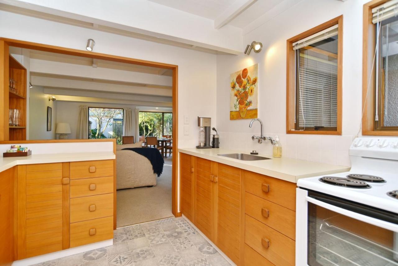 Bristol St - Christchurch Holiday Homes ภายนอก รูปภาพ