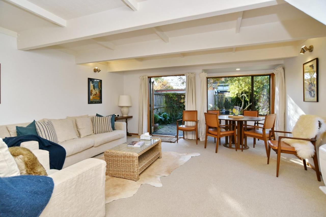 Bristol St - Christchurch Holiday Homes ภายนอก รูปภาพ