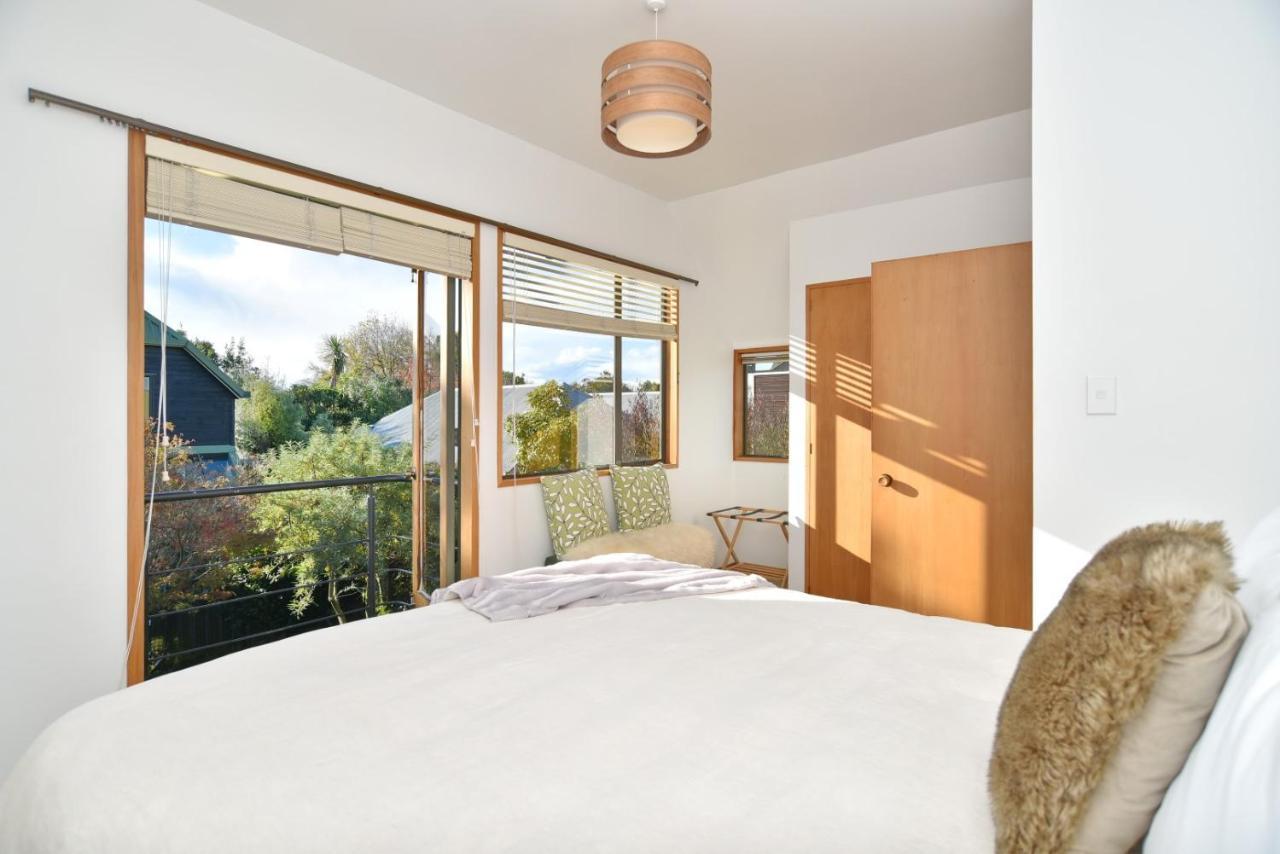 Bristol St - Christchurch Holiday Homes ภายนอก รูปภาพ